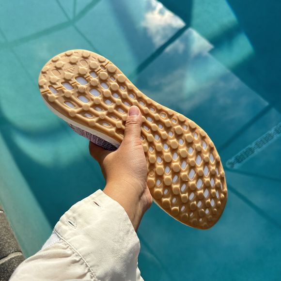 WOMEN'S adidas PureBoost Go Running Shoes Orchid Tint B75824 Size 11 - Picture 5 of 10